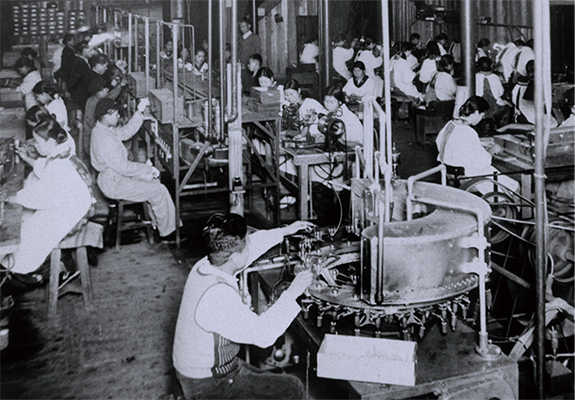 The Nakameguro light bulb factory equipped with the latest facilities at the time